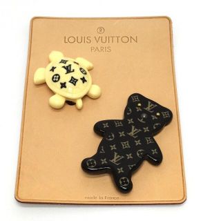 ルイヴィトン(LOUIS VUITTON)のルイヴィトン LOUIS VUITTON ブロッシュ ヌヌールス M64939 モノグラム テディベア タートル ブローチ プラスチック ブラウン×ホワイト(ブローチ/コサージュ)