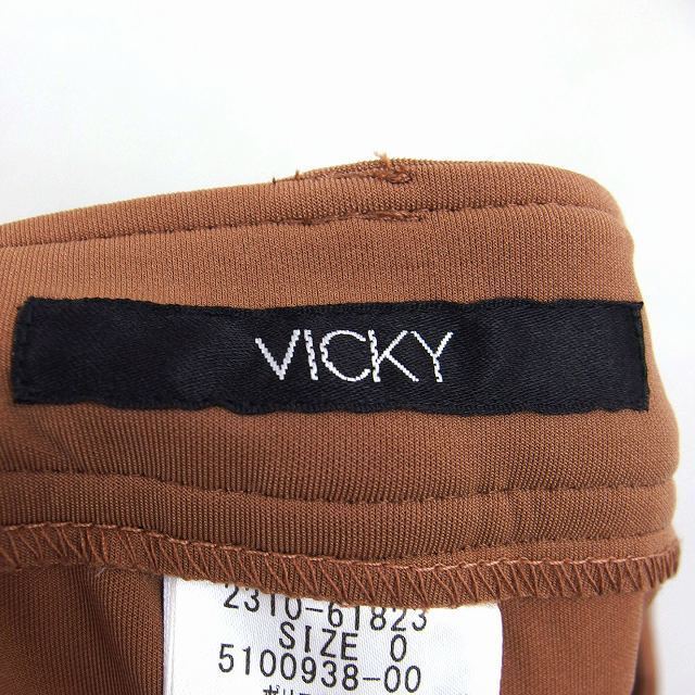 VICKY(ビッキー)のビッキー VICKY テーパード パンツ ストレッチ 無地 シンプル タック レディースのパンツ(その他)の商品写真