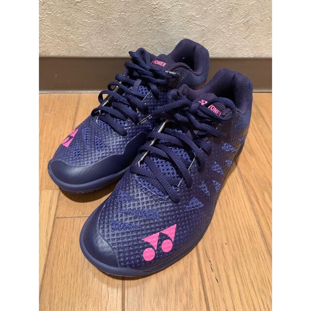 バドミントンシューズ　24cm YONEX