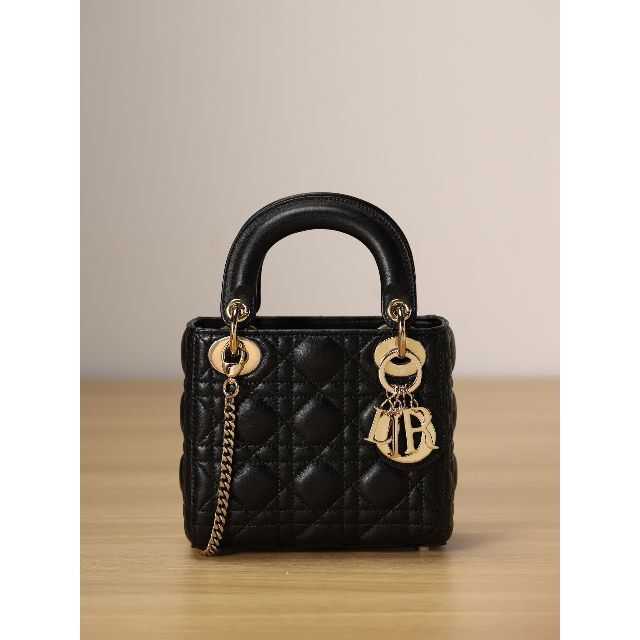 【スカーフで更に可愛い♡】DIOR ミニバッグ
