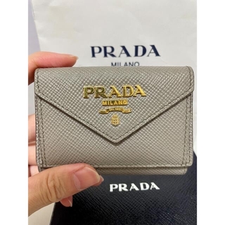 プラダ(PRADA)の淳様【PRADA】正規店購入品 三つ折り財布(財布)