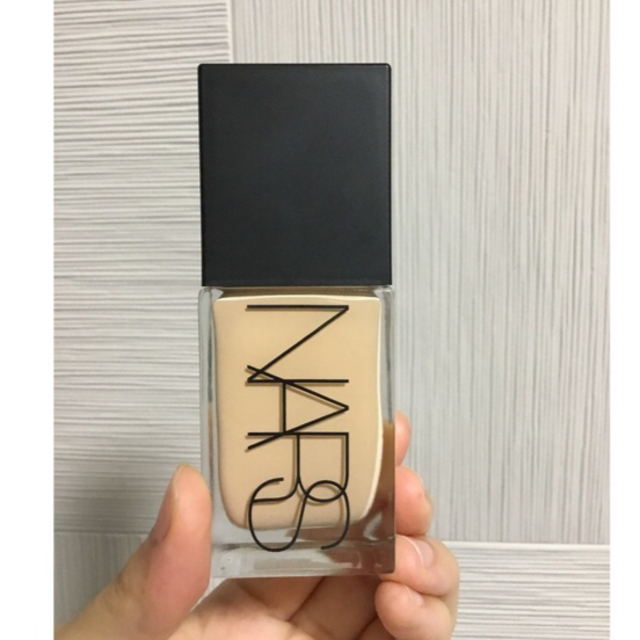 （箱・袋付）NARS ライトリフレクティングファンデーション02174