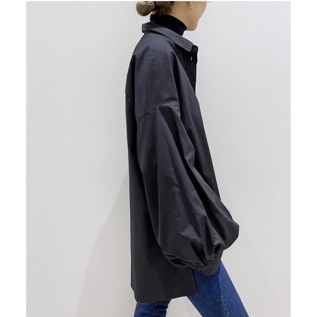 L'Appartement DEUXIEME CLASSE(アパルトモンドゥーズィエムクラス)のL'Appartment Volume Sleeeve Shirt ネイビー  レディースのトップス(シャツ/ブラウス(長袖/七分))の商品写真