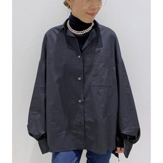 アパルトモンドゥーズィエムクラス(L'Appartement DEUXIEME CLASSE)のL'Appartment Volume Sleeeve Shirt ネイビー (シャツ/ブラウス(長袖/七分))