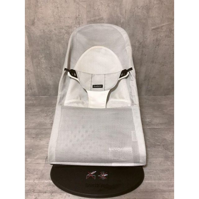 BABYBJORN(ベビービョルン)の☆美品☆ ベビービョルンバウンサー　バランスソフトAir シルバー／ホワイト キッズ/ベビー/マタニティの寝具/家具(その他)の商品写真