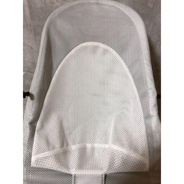 BABYBJORN(ベビービョルン)の☆美品☆ ベビービョルンバウンサー　バランスソフトAir シルバー／ホワイト キッズ/ベビー/マタニティの寝具/家具(その他)の商品写真