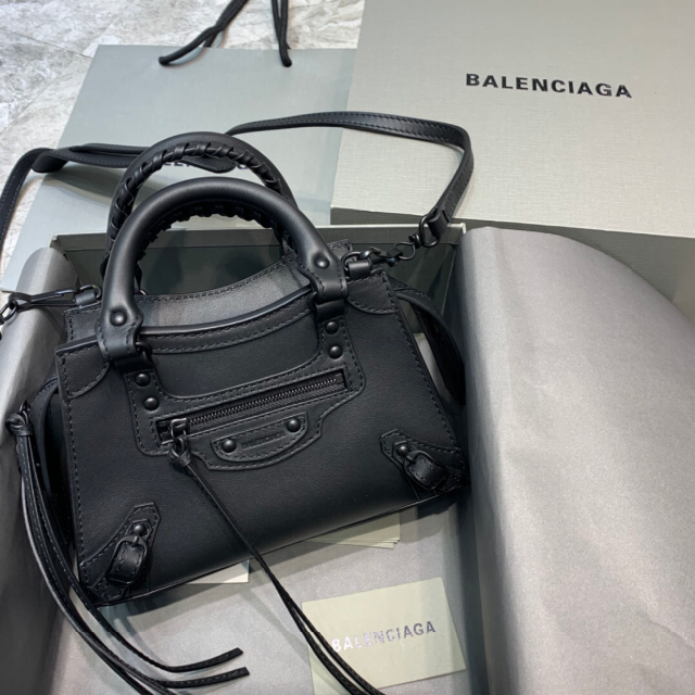 お得】 新品 - Balenciaga バレンシアガ MINI CLASSIC NEO BALENCIAGA