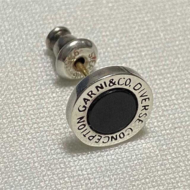 GARNI - GARNI Round Stone Pierce BLACK アクセサリーピアスの GARNI - GARNI Round Stone Pierce BLACK アクセサリーピアスの