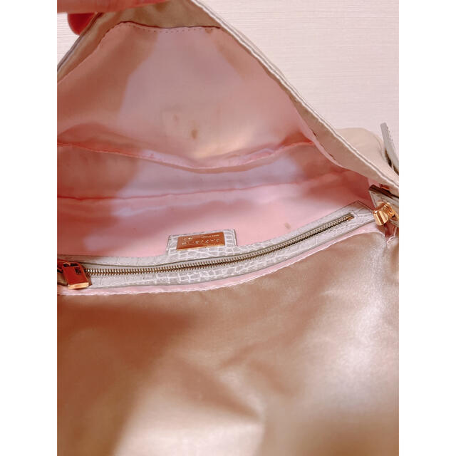 FENDI(フェンディ)のフェンディ　バッグ　シャンパン　ゴールド　ピンク レディースのバッグ(ハンドバッグ)の商品写真