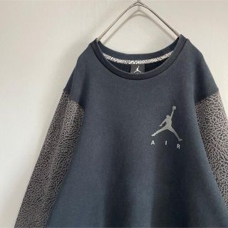 ナイキ(NIKE)の【希少デザイン】ジョーダン ナイキ スウェット 裏起毛 袖総柄 ブラック L(スウェット)