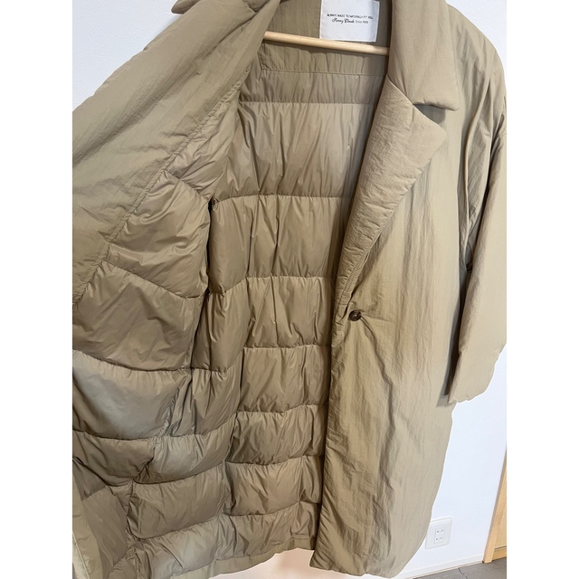 FELISSIMO(フェリシモ)のSUNNY CLOUDS 極軽ダウンコート ベージュ MP レディースのジャケット/アウター(ダウンコート)の商品写真