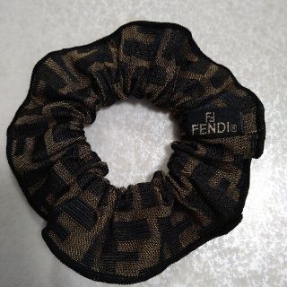 FENDI - フェンディ FENDI シュシュ 最終価格の通販｜ラクマ