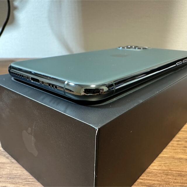 iPhone(アイフォーン)のiPhone 11Pro 256GB ミッドナイトグリーン 超美品 スマホ/家電/カメラのスマートフォン/携帯電話(スマートフォン本体)の商品写真