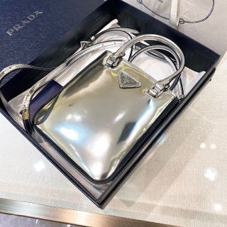 プラダ クリスタルの通販 77点 | PRADAを買うならラクマ