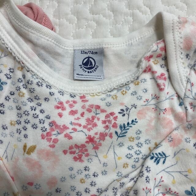 PETIT BATEAU(プチバトー)のプチバトー　ボディスーツ　12m まとめ売り キッズ/ベビー/マタニティのベビー服(~85cm)(ロンパース)の商品写真