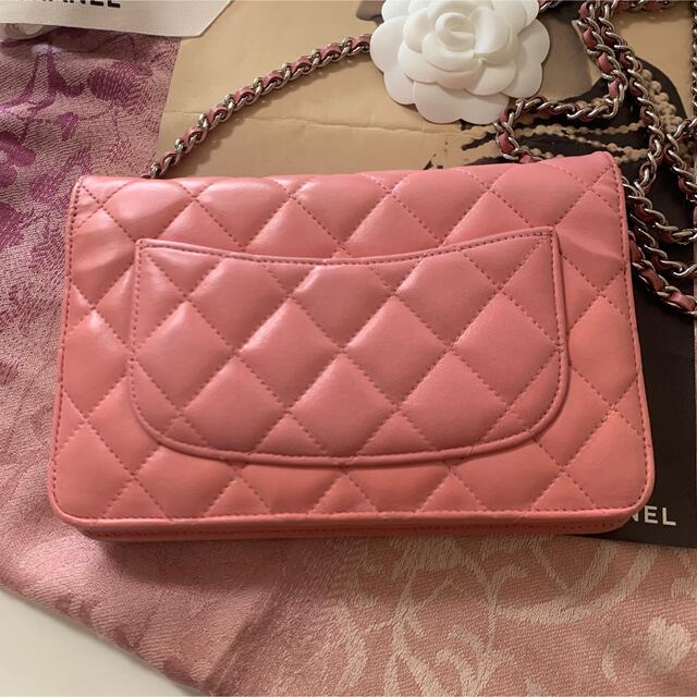 CHANEL - CHANEL チェーンウォレット マトラッセ ラムスキン CHANEL - CHANEL チェーンウォレット マトラッセ ラムスキン