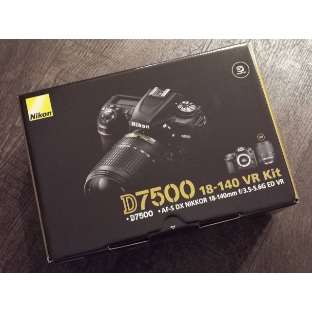 新品未開封 Nikon ニコン D7500 18-140 VR レンズキット