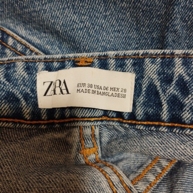 ZARA(ザラ)のzara　デニムパンツ レディースのパンツ(デニム/ジーンズ)の商品写真