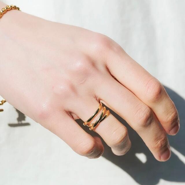 UNITED ARROWS(ユナイテッドアローズ)のMARIA BLACK Emilie Wrap Ring ゴールド 指輪 9号 レディースのアクセサリー(リング(指輪))の商品写真