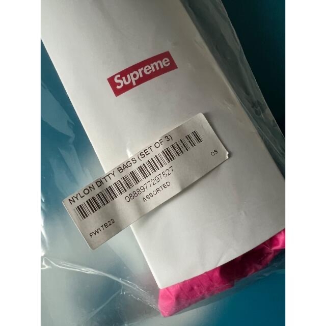 Supreme ditty bags 3