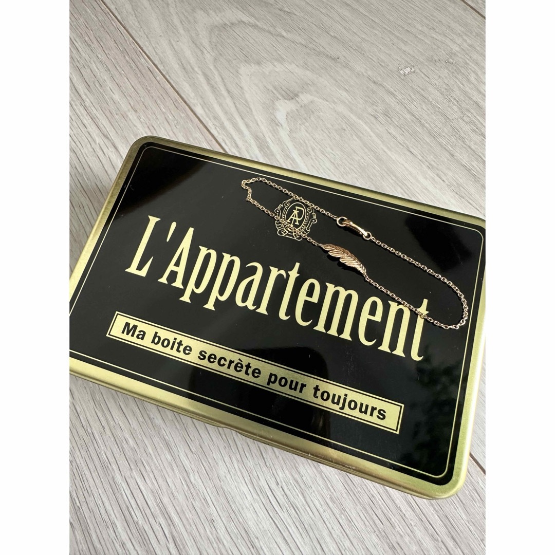 L'Appartement DEUXIEME CLASSE(アパルトモンドゥーズィエムクラス)のアパルトモン購入マノン14金フェザーMANON VON GERKANブレスレット レディースのアクセサリー(ブレスレット/バングル)の商品写真