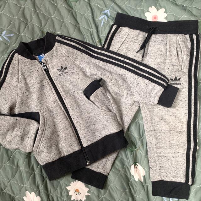 adidas(アディダス)のadidasキッズ  セットアップ キッズ/ベビー/マタニティのキッズ服男の子用(90cm~)(その他)の商品写真