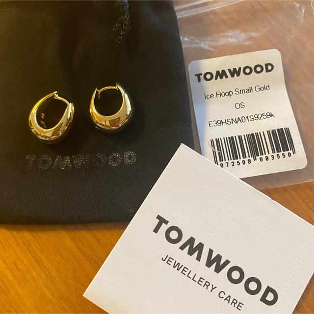 【エリー様専用】TOM WOOD  Ice Hoop Small Gold レディースのアクセサリー(ピアス)の商品写真