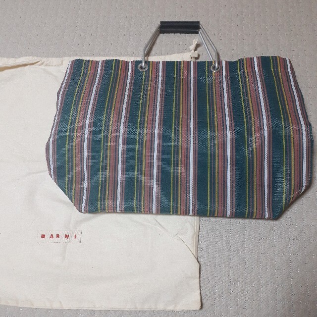 Marni(マルニ)のMARNI　マルニフラワーカフェ　バッグ　ストライプ レディースのバッグ(トートバッグ)の商品写真