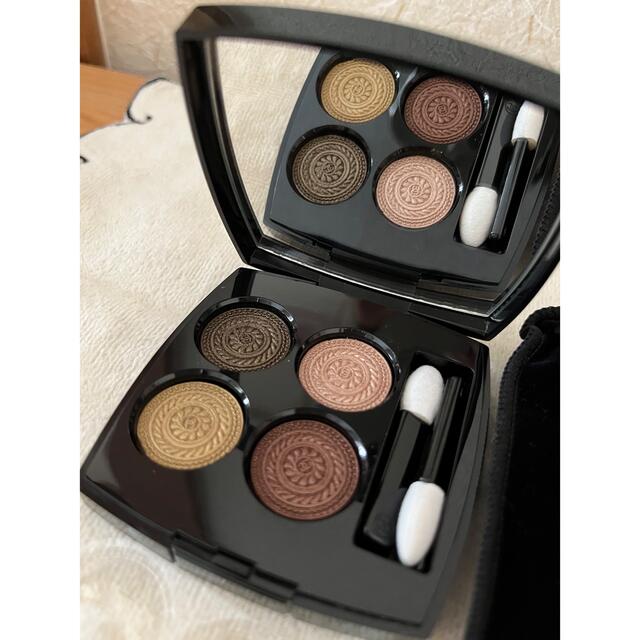 【お値下げ中】CHANELセットアイシャドウ、フェイスパウダー、リップスティック