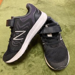 ニューバランス(New Balance)の子供用　ニューバランス　スニーカー(スニーカー)