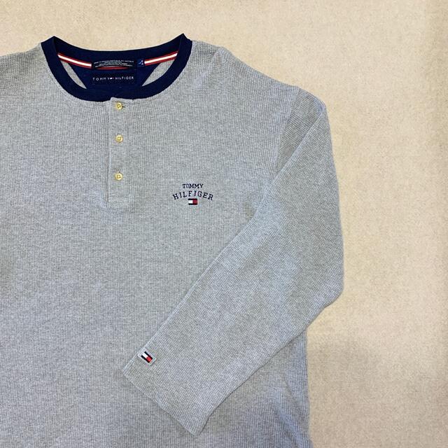 TOMMY HILFIGER(トミーヒルフィガー)のTOMMY HILFIGER ニット セーター L トミー 刺繍ロゴ 古着 メンズのトップス(ニット/セーター)の商品写真