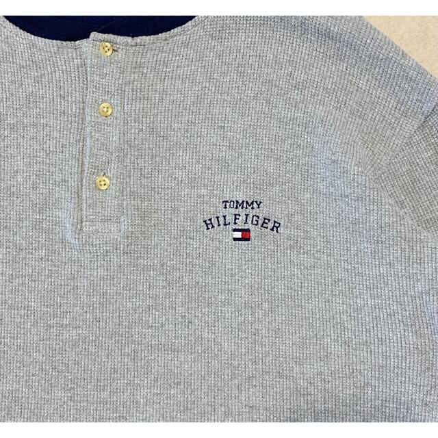 TOMMY HILFIGER(トミーヒルフィガー)のTOMMY HILFIGER ニット セーター L トミー 刺繍ロゴ 古着 メンズのトップス(ニット/セーター)の商品写真