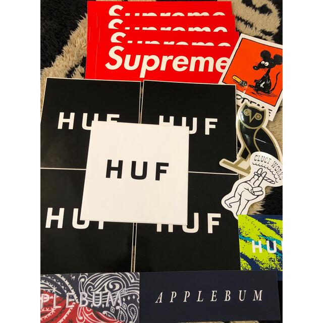 Supreme(シュプリーム)のステッカー　セット　Supreme Huf エンタメ/ホビーの声優グッズ(ステッカー（シール）)の商品写真