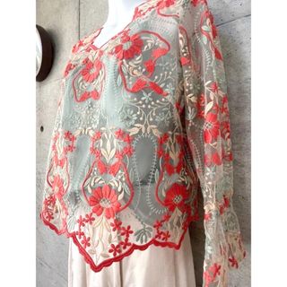 グレースコンチネンタル(GRACE CONTINENTAL)のるなぷぅさん専用❤️刺繍が映える！シアートップス♡(カットソー(長袖/七分))