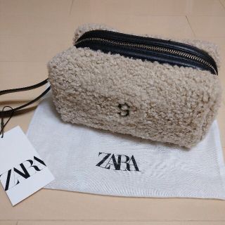 ザラ(ZARA)のZARAザラ新品プードルハンドル付きポーチベージュ黒ミニバッグセカンドバッグ(ポーチ)