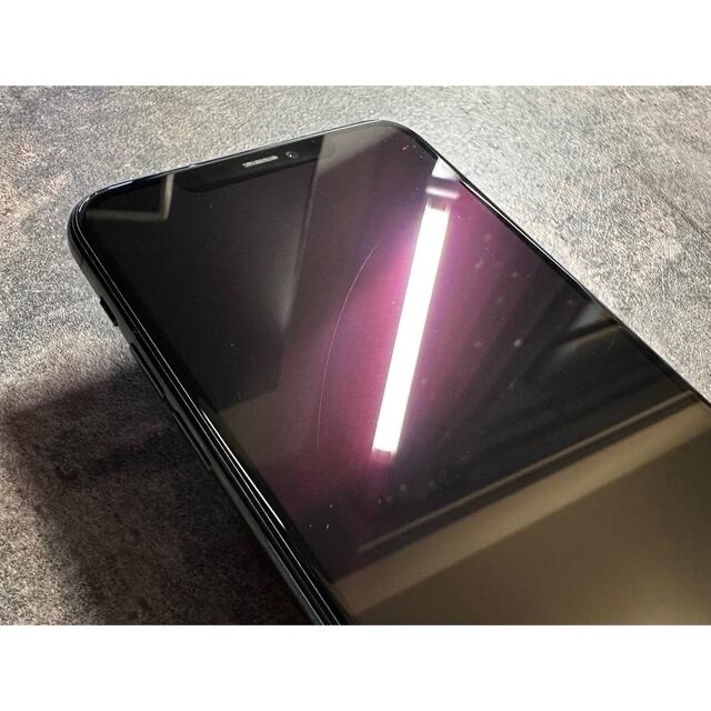 Apple(アップル)のiPhone11 Pro Max 256GB ミッドナイトグリーン スマホ/家電/カメラのスマートフォン/携帯電話(スマートフォン本体)の商品写真