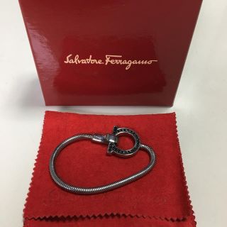 サルヴァトーレフェラガモ(Salvatore Ferragamo)の週末セール！正規品 フェラガモ ブレスレット 入学式などに…(ブレスレット/バングル)