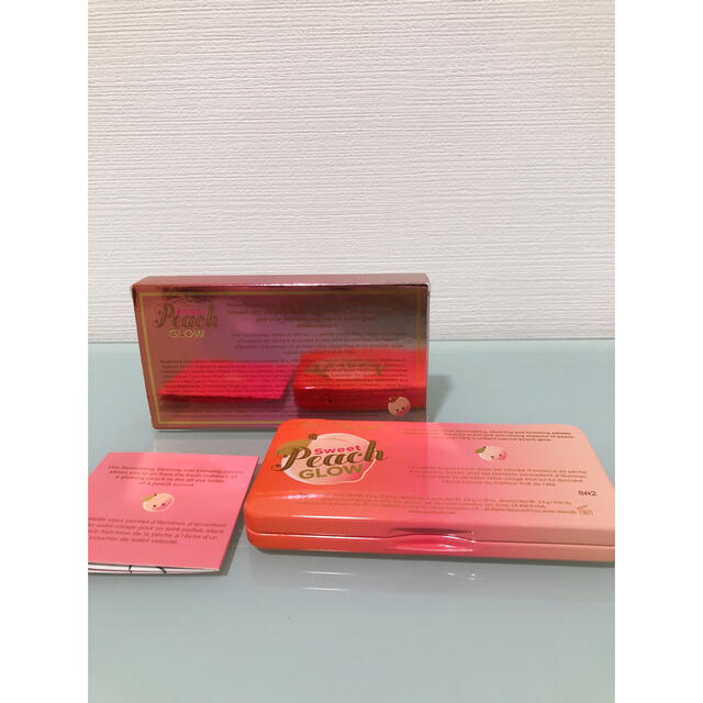 Too Faced Sweet Peach Glow Palette 5