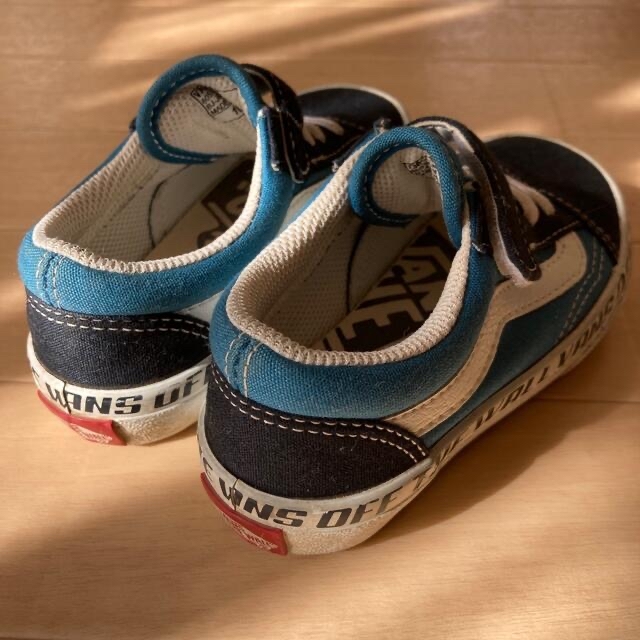 VANS(ヴァンズ)の【売り切れました】VANS バンズ オールドスクール キッズスニーカー  キッズ/ベビー/マタニティのキッズ靴/シューズ(15cm~)(スニーカー)の商品写真