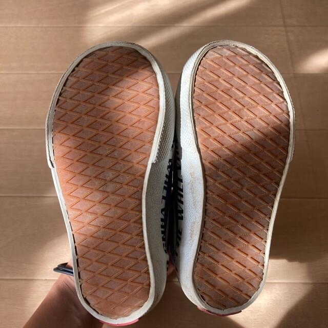 VANS(ヴァンズ)の【売り切れました】VANS バンズ オールドスクール キッズスニーカー  キッズ/ベビー/マタニティのキッズ靴/シューズ(15cm~)(スニーカー)の商品写真