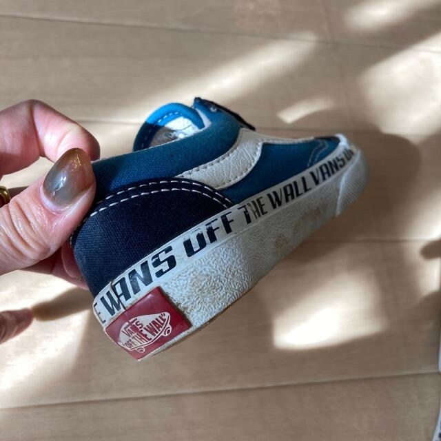 VANS(ヴァンズ)の【売り切れました】VANS バンズ オールドスクール キッズスニーカー  キッズ/ベビー/マタニティのキッズ靴/シューズ(15cm~)(スニーカー)の商品写真