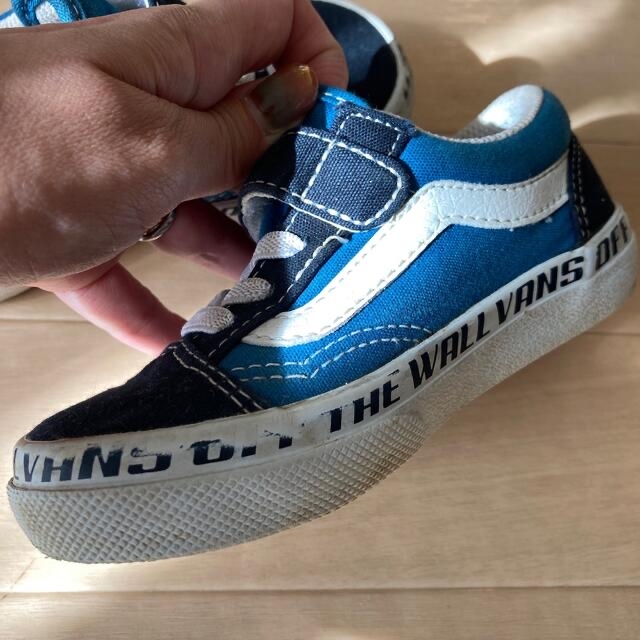 VANS(ヴァンズ)の【売り切れました】VANS バンズ オールドスクール キッズスニーカー  キッズ/ベビー/マタニティのキッズ靴/シューズ(15cm~)(スニーカー)の商品写真