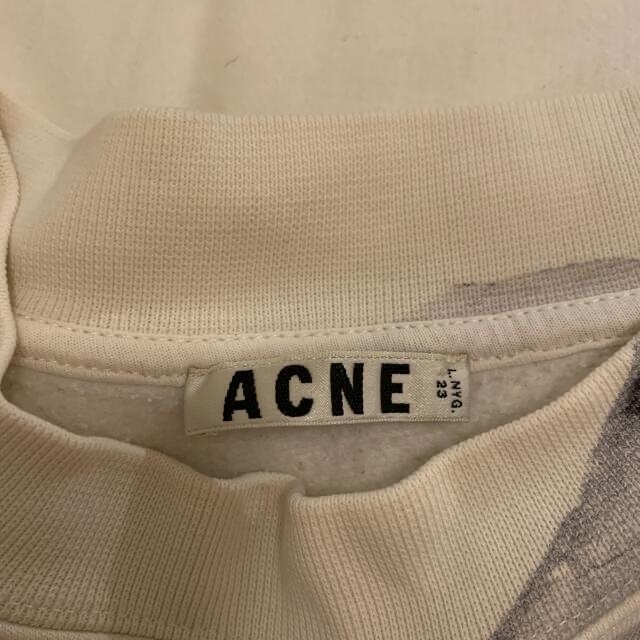 ACNE(アクネ)のACNE 水彩画　オーバサイズ　スウェット　花柄 レディースのトップス(トレーナー/スウェット)の商品写真