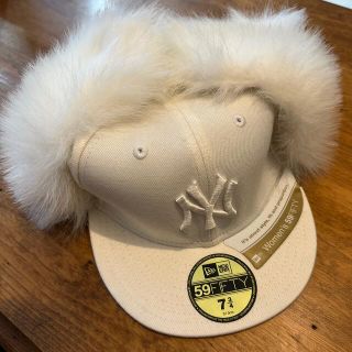 ニューエラー(NEW ERA)のニューエラーキャップ　NEWERA 61.5㎝　ホワイトファー(キャップ)