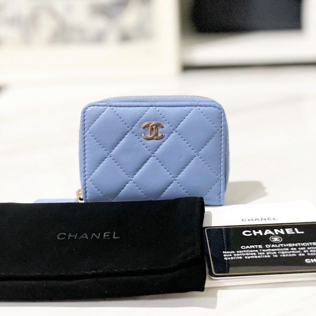 激安人気新品 CHANEL - 美品☆ シャネル コンパクトウォレット 水色