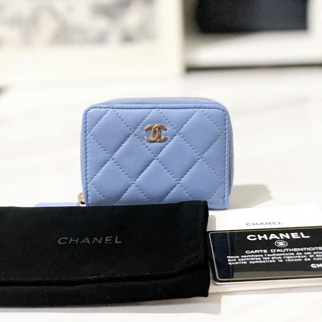 再再販！ CHANEL - 美品☆ シャネル コンパクトウォレット 水色