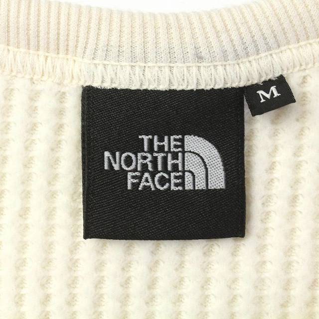 THE NORTH FACE(ザノースフェイス)のTHE NORTH FACE Tシャツ カットソー 長袖 クルーネック M 白 メンズのトップス(Tシャツ/カットソー(七分/長袖))の商品写真