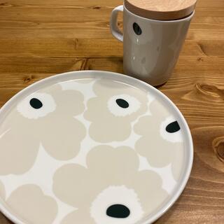 マリメッコ(marimekko)のマリメッコ　お皿マグカップ　セット(グラス/カップ)