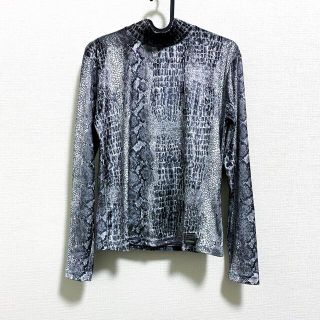 ヴェルサーチ(VERSACE)のVERSACE python pattern high neck cut sew(Tシャツ/カットソー(七分/長袖))