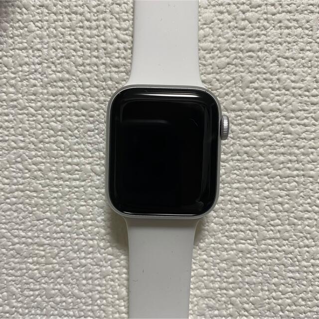 Apple Watch(アップルウォッチ)の【美品】アップルウォッチ series SE 40mm メンズの時計(腕時計(デジタル))の商品写真